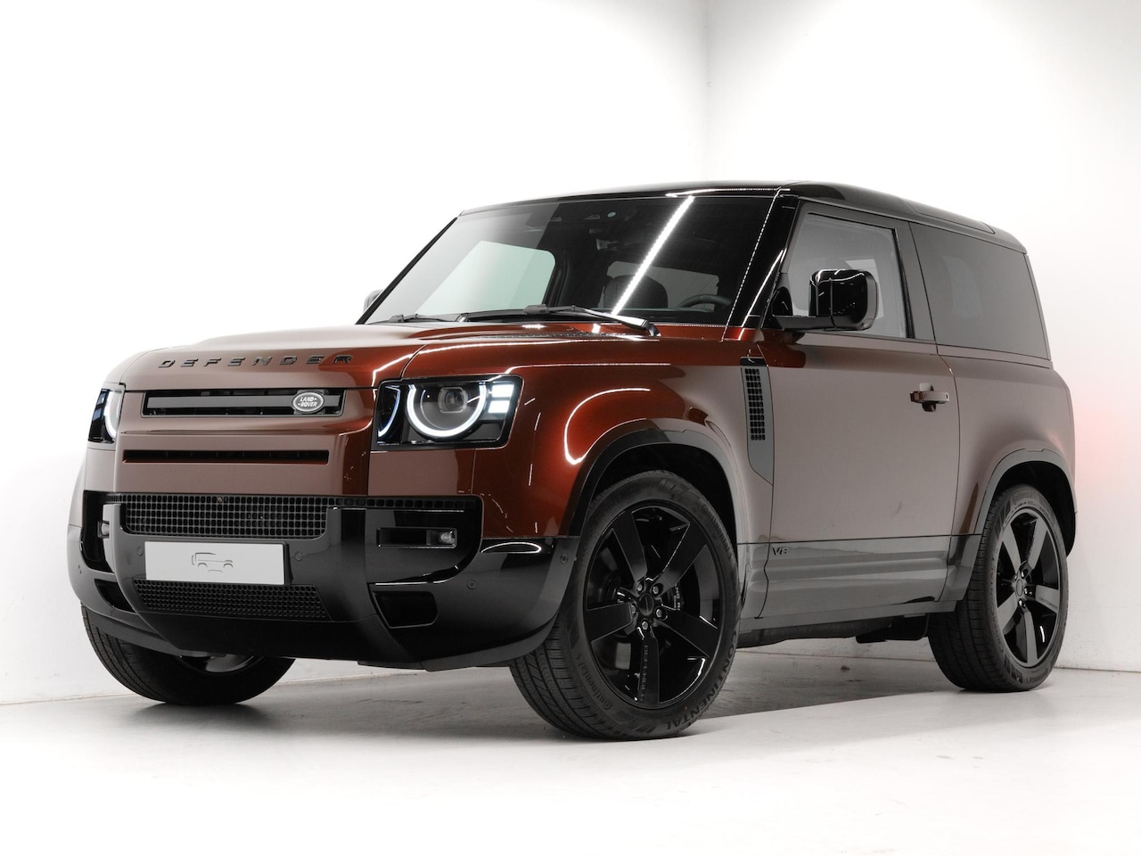 Land Rover Defender 90 - 5.0 P525 V8 Sedona Edition 1 of 23 - AutoWereld.nl