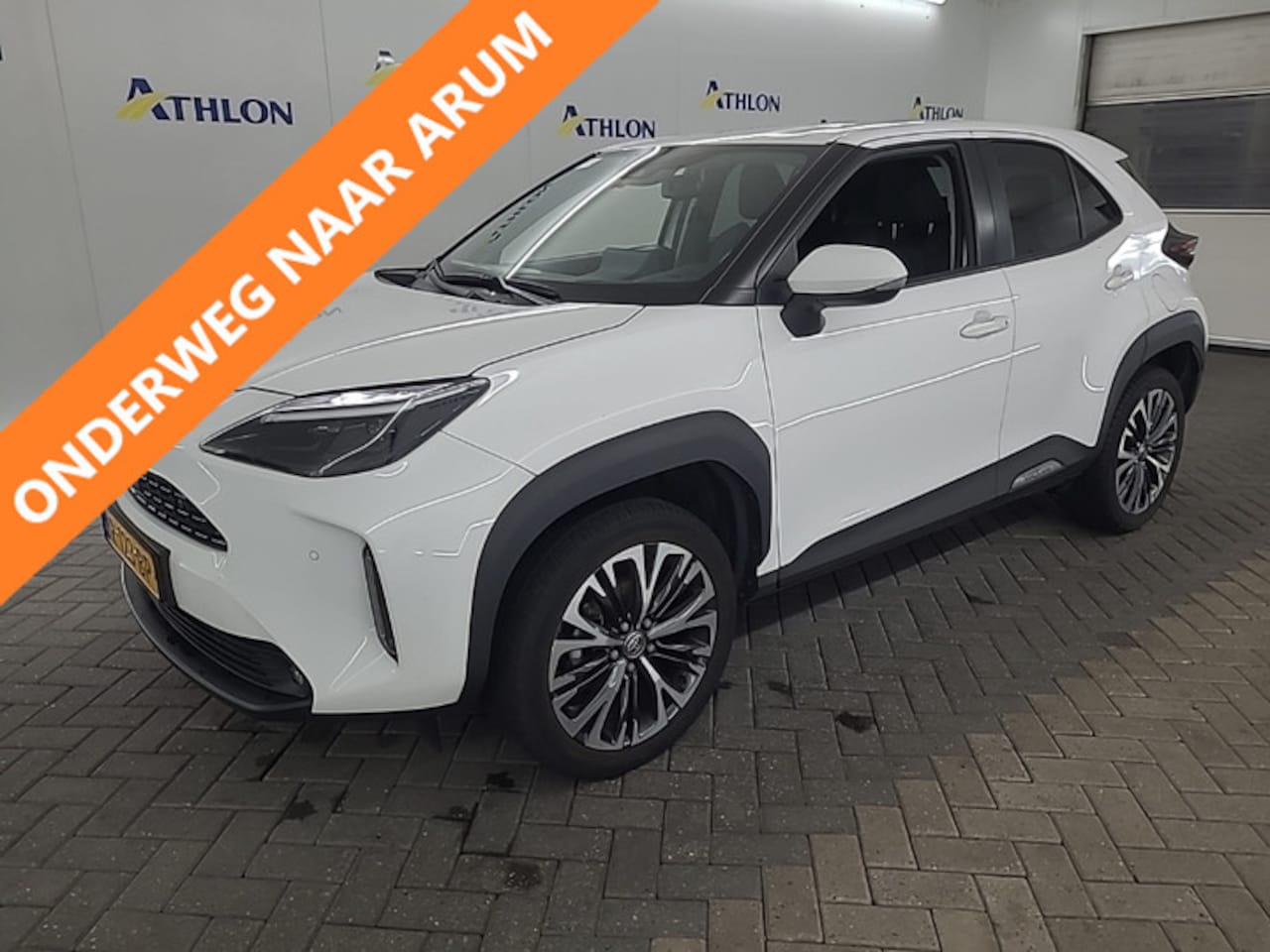 Toyota Yaris Cross - 1.5 Hybrid Executive H-LEER | HUD | TREKH. | ECC | ADAPT. CRUISE - AutoWereld.nl