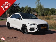 Audi A3 Limousine - 30 TFSI S edition | 2X S-Line | Panoramadak | Camera | Black Optic Pakket | Sfeerverlichti