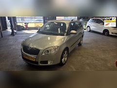 Skoda Fabia Combi - 1.6-16V Sport airco trekhaak lm velgen