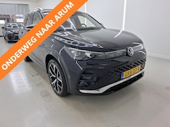 Volkswagen Tiguan - 1.5 eHybrid R-Line Business BOMVOL | PANO | VOL LEER | TREKH. | MATRIX LED