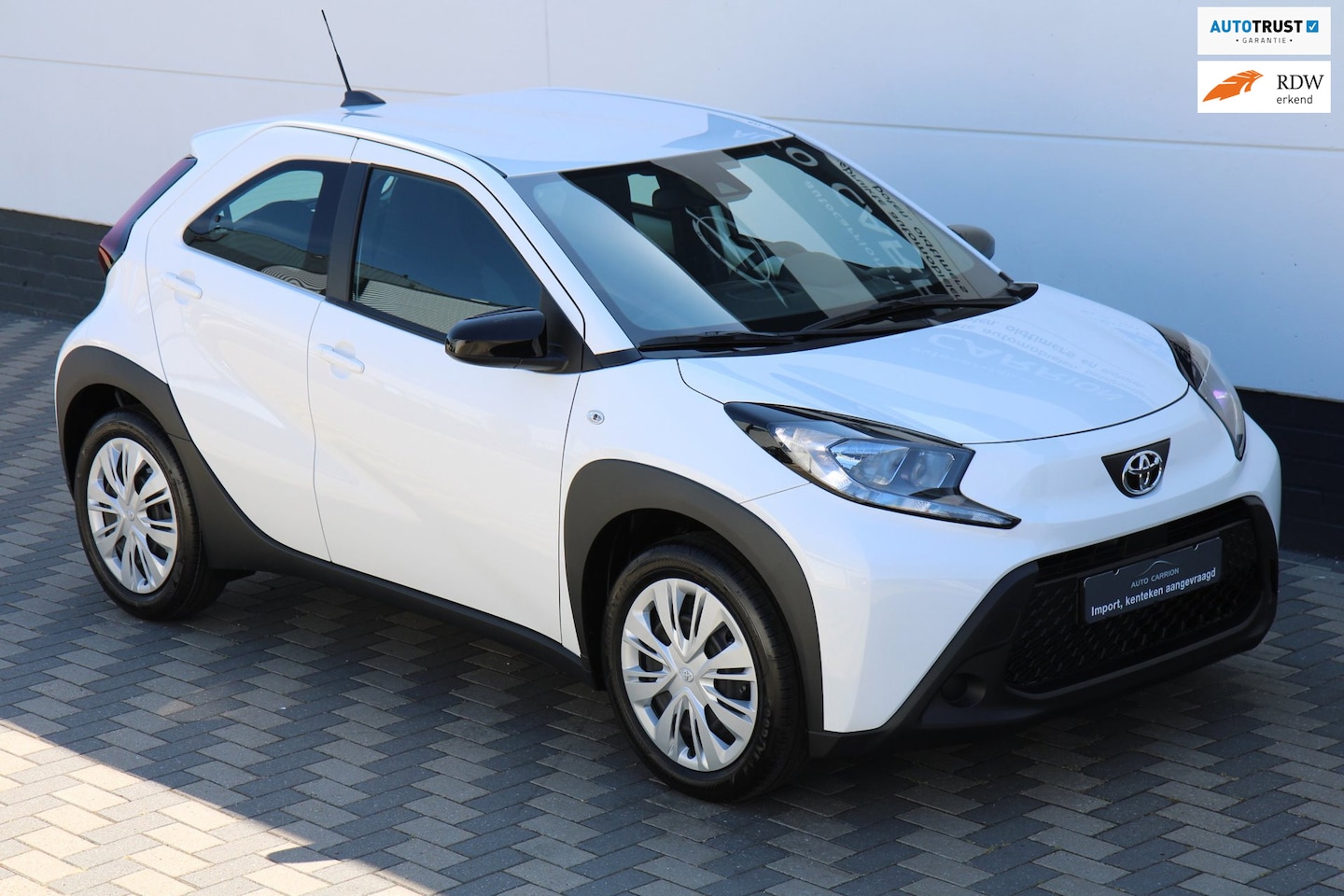 Toyota Aygo X - 1.0 VVT-i S-CVT Play Automaat Carplay Camera !! - AutoWereld.nl