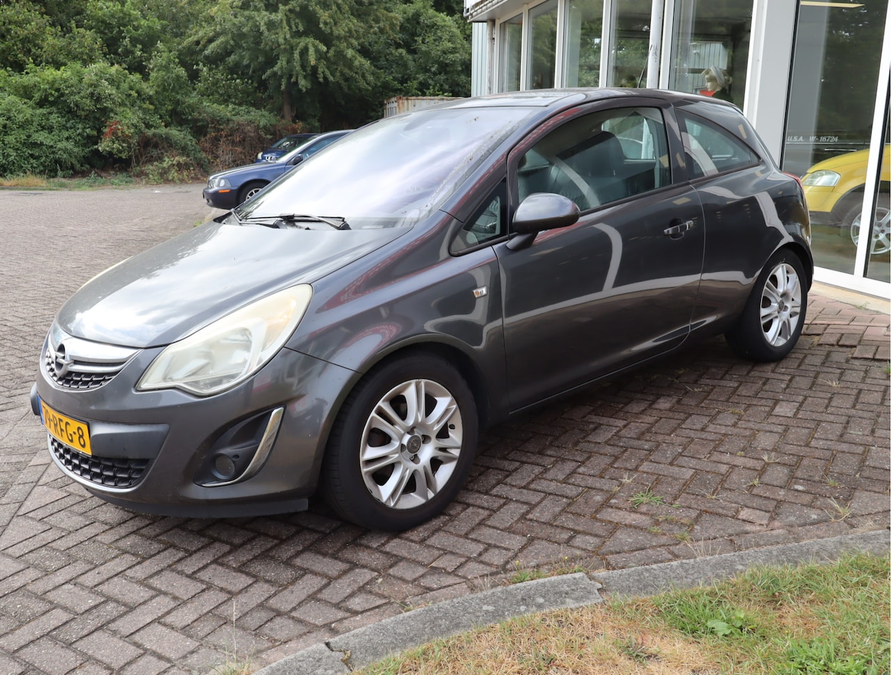 Opel Corsa - 1.4-16V Cosmo 1.4-16V Cosmo - AutoWereld.nl