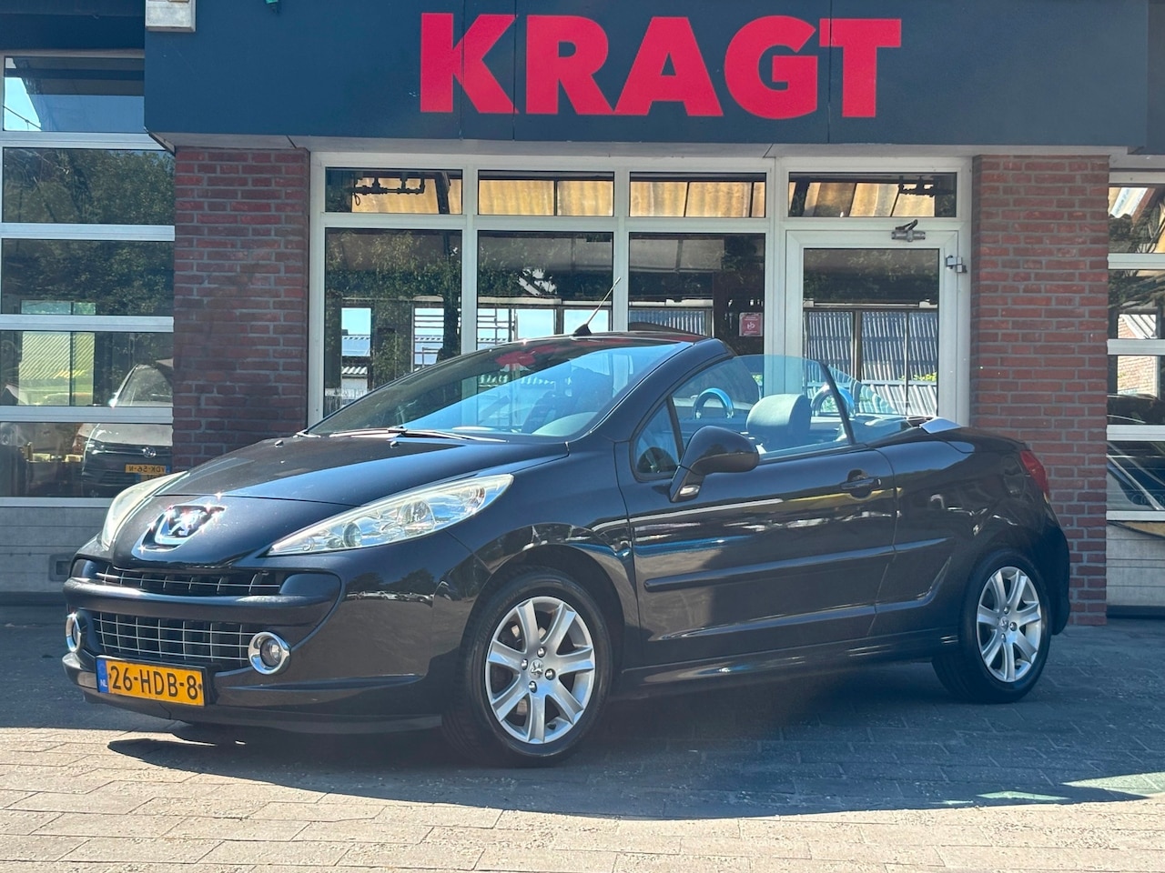 Peugeot 207 CC - Roland Garros 1.6 VTi 120 pk - Leder - lichtmetaal - AutoWereld.nl