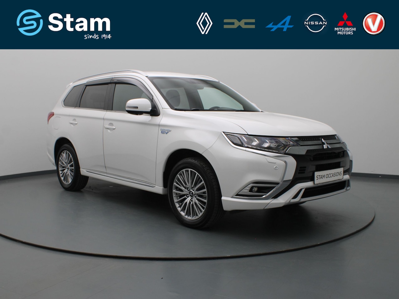 Mitsubishi Outlander - 225pk PHEV Instyle Apple Carplay/Android Auto | Climate - AutoWereld.nl