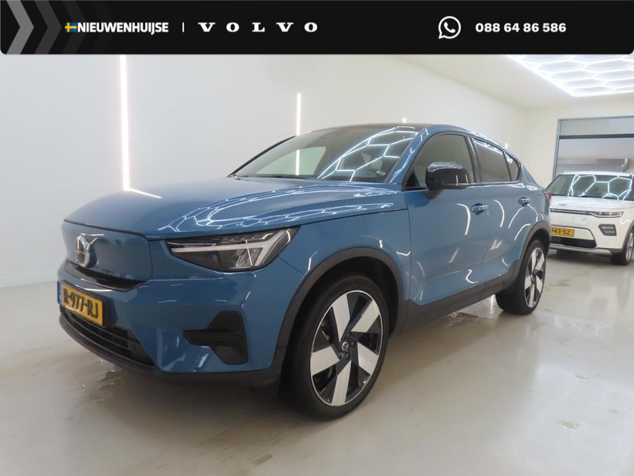 Volvo C40 - Recharge Core 69 kWh | Cruise Control | Panoramadak | Stoel-/Stuurverwarming | Navigatie | - AutoWereld.nl