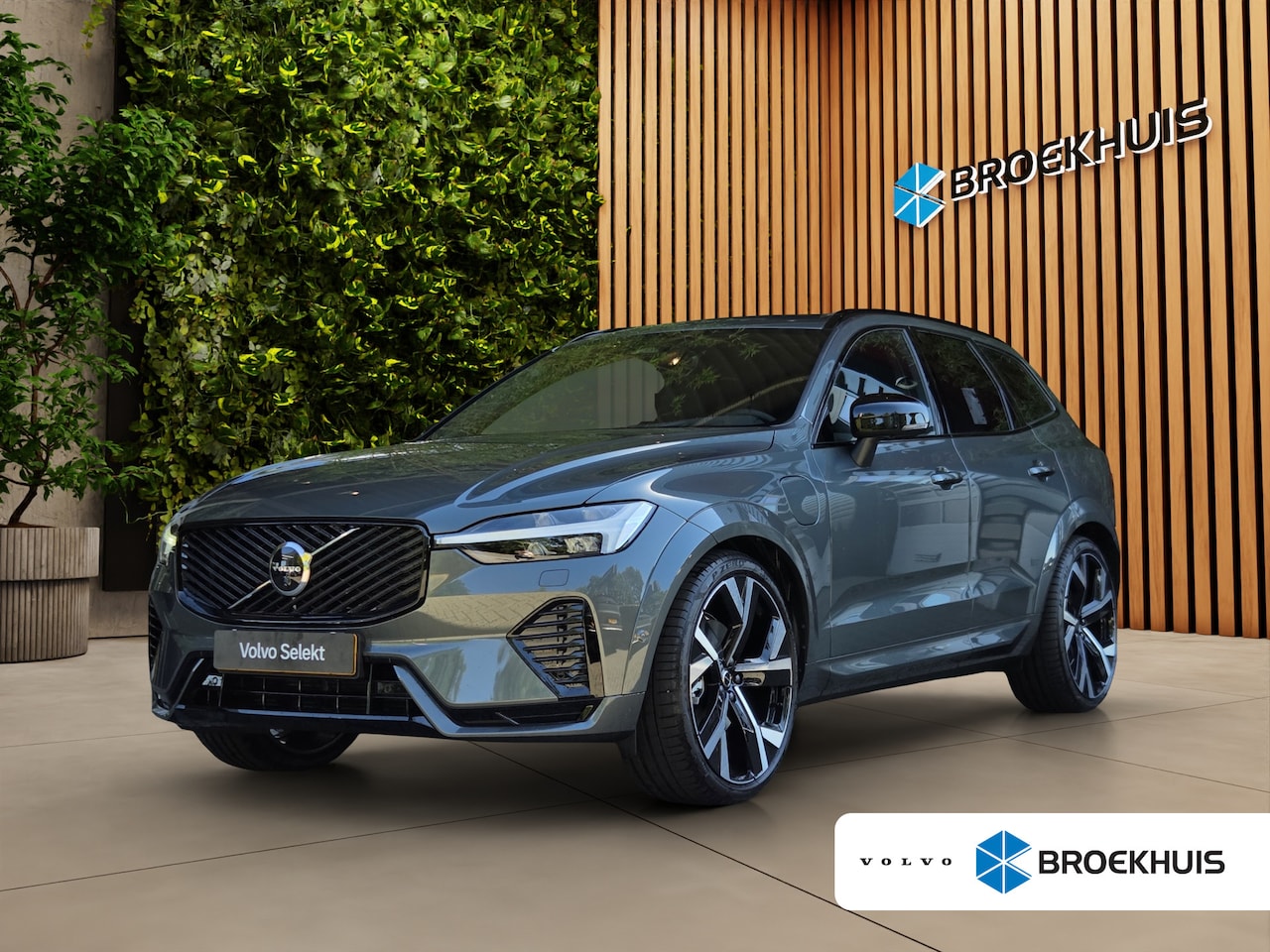 Volvo XC60 - 2.0 T8 Plug-in hybrid AWD Ultra Dark Exec. Ed. | Luchtvering | Bowers&Wilkins | Massage/ve - AutoWereld.nl