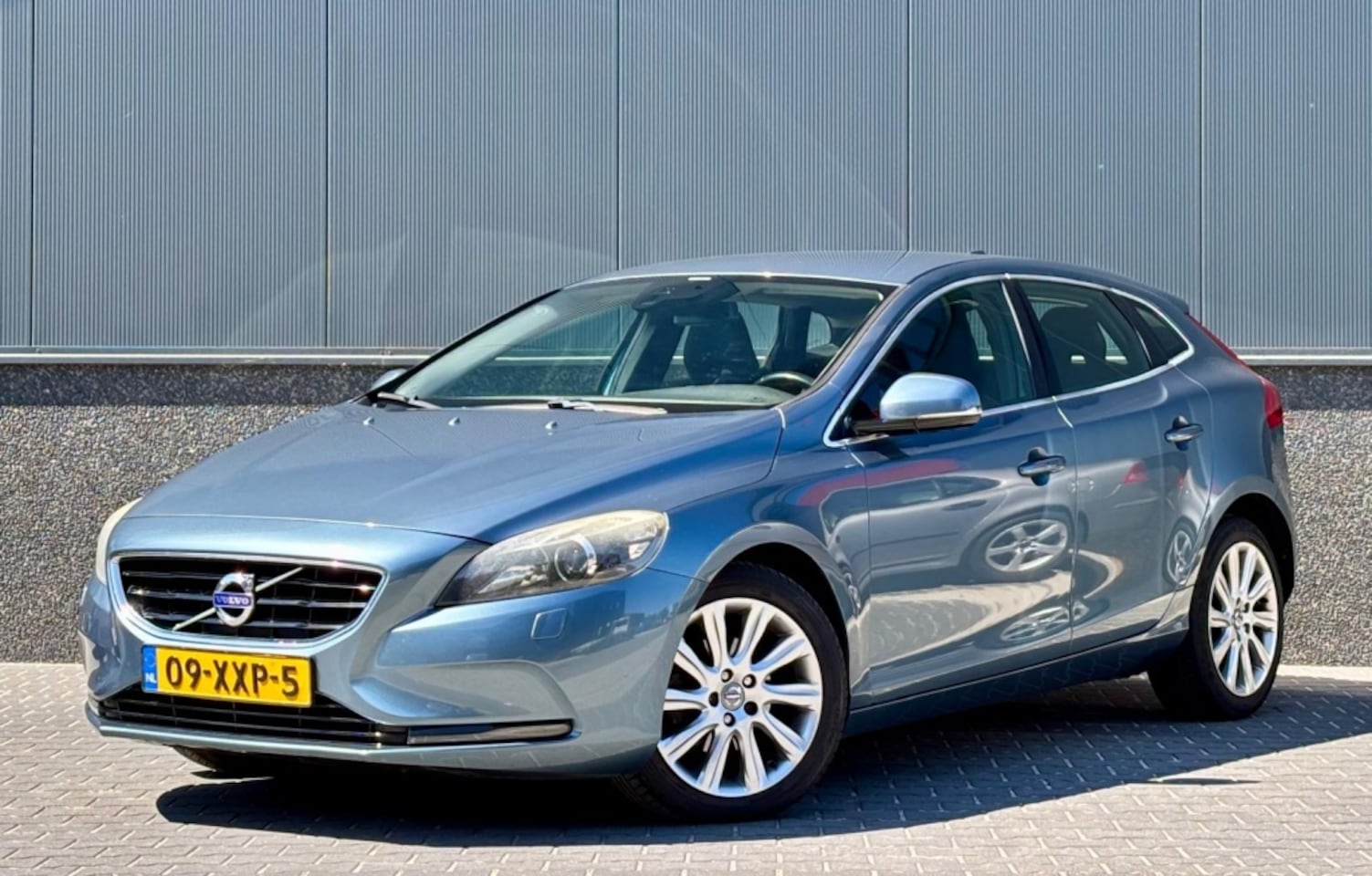Volvo V40 - 1.6 D2 Momentum 1.6 D2 Momentum - AutoWereld.nl