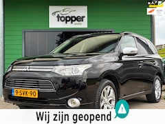 Mitsubishi Outlander - 2.0 PHEV Instyle|Panoramadak|Camera|Navigatie|Trekhaak