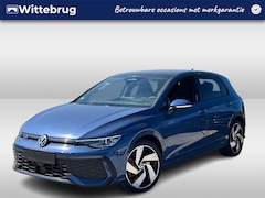 Volkswagen Golf - 1.5 eHybrid 272pk GTE DSG Automaat Panoramadak / 18"LM velgen / Trekhaak / Navigatie/ App