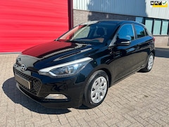 Hyundai i20 - 1.2 HP i-Motion PDC Airco originele NL auto