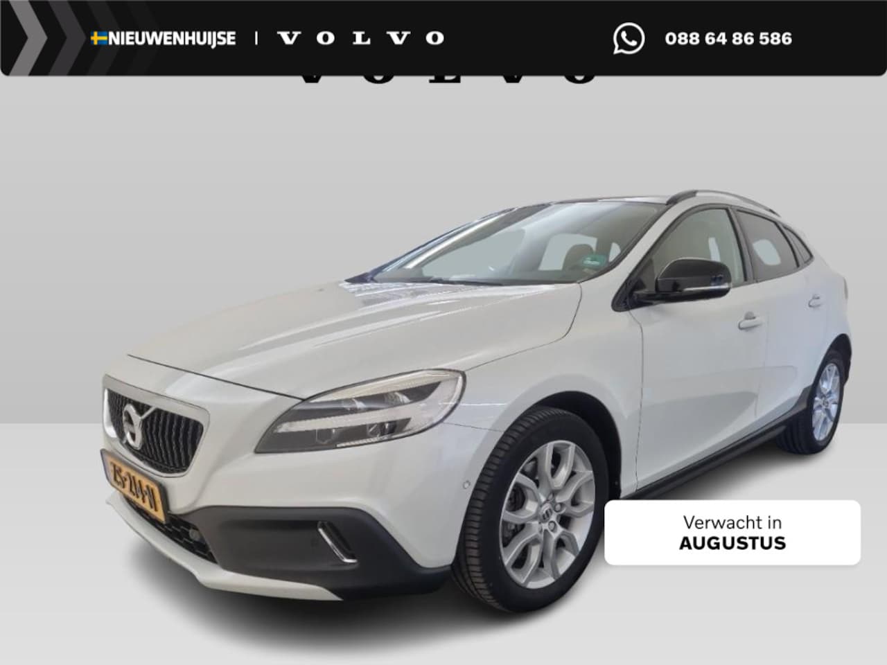 Volvo V40 Cross Country - 1.5 T3 Polar+ Luxury | Standkachel | Harman/Kardon | DAB | Keyless entry/start | Panoramad - AutoWereld.nl