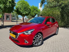 Mazda 2 - 2 1.5 Skyactiv-G, Clima, Navigatie, Cruise Control, Achteruitrijcamera, LM-velgen 16", Par