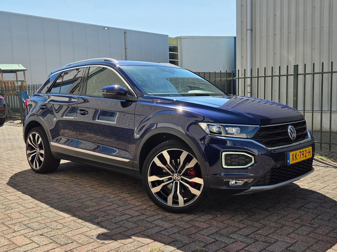Volkswagen T-Roc - 1.5 TSI Sport Virtual-Camera-Full led-Leder - AutoWereld.nl