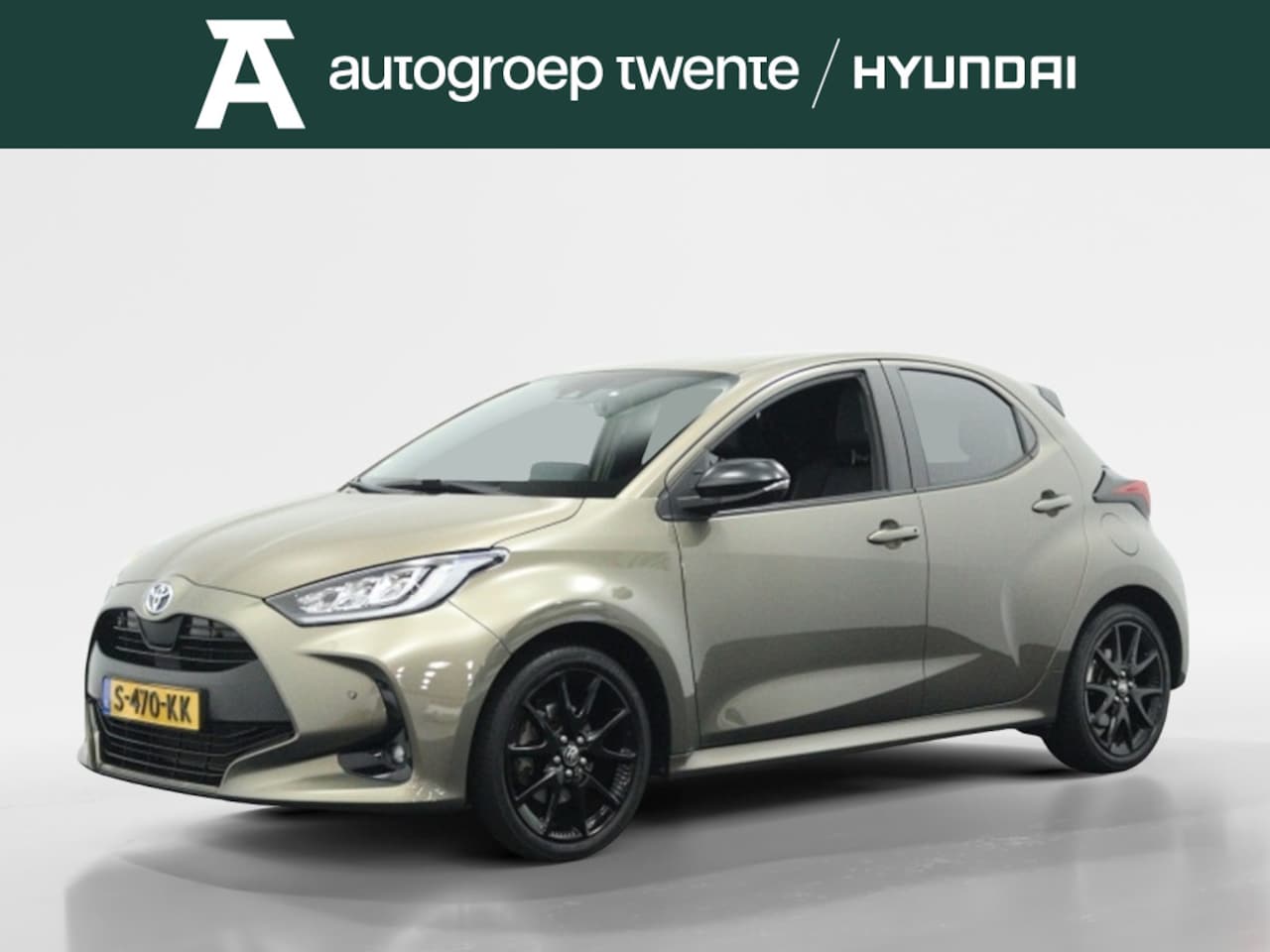 Toyota Yaris - 1.5 Hybrid Executive | All season | Navigatie | Camera | Adaptive cruise - AutoWereld.nl