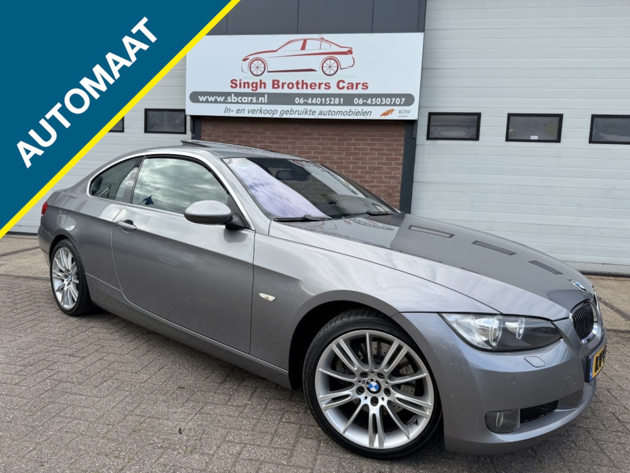 BMW 3-serie Coupé - 330xi H.EXE AUT CARPLAY DAK XENON !!! - AutoWereld.nl