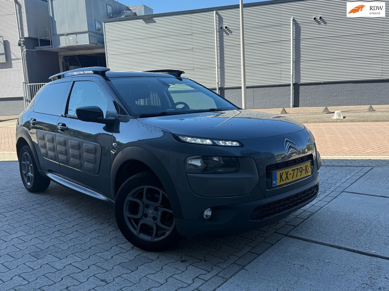 Citroën C4 Cactus - 1.2 PureTech Shine Camera Clima NAVI Volledig onderhouden - AutoWereld.nl