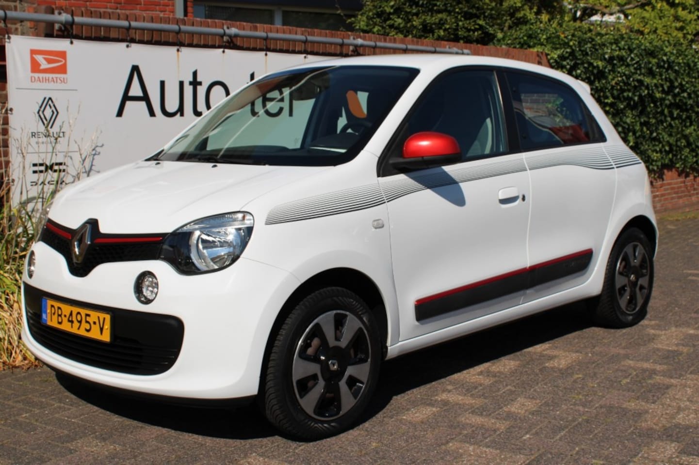 Renault Twingo - Sce 70 pk  met o.a. Pack Rouge Exterieur - AutoWereld.nl