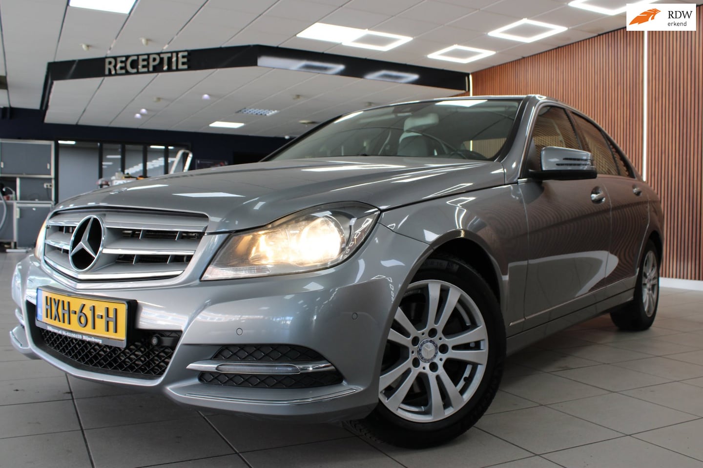 Mercedes-Benz C-klasse - 200 Avantgarde Automaat | Airco | Cruise Control | Parkeer sensoren | Navi - AutoWereld.nl