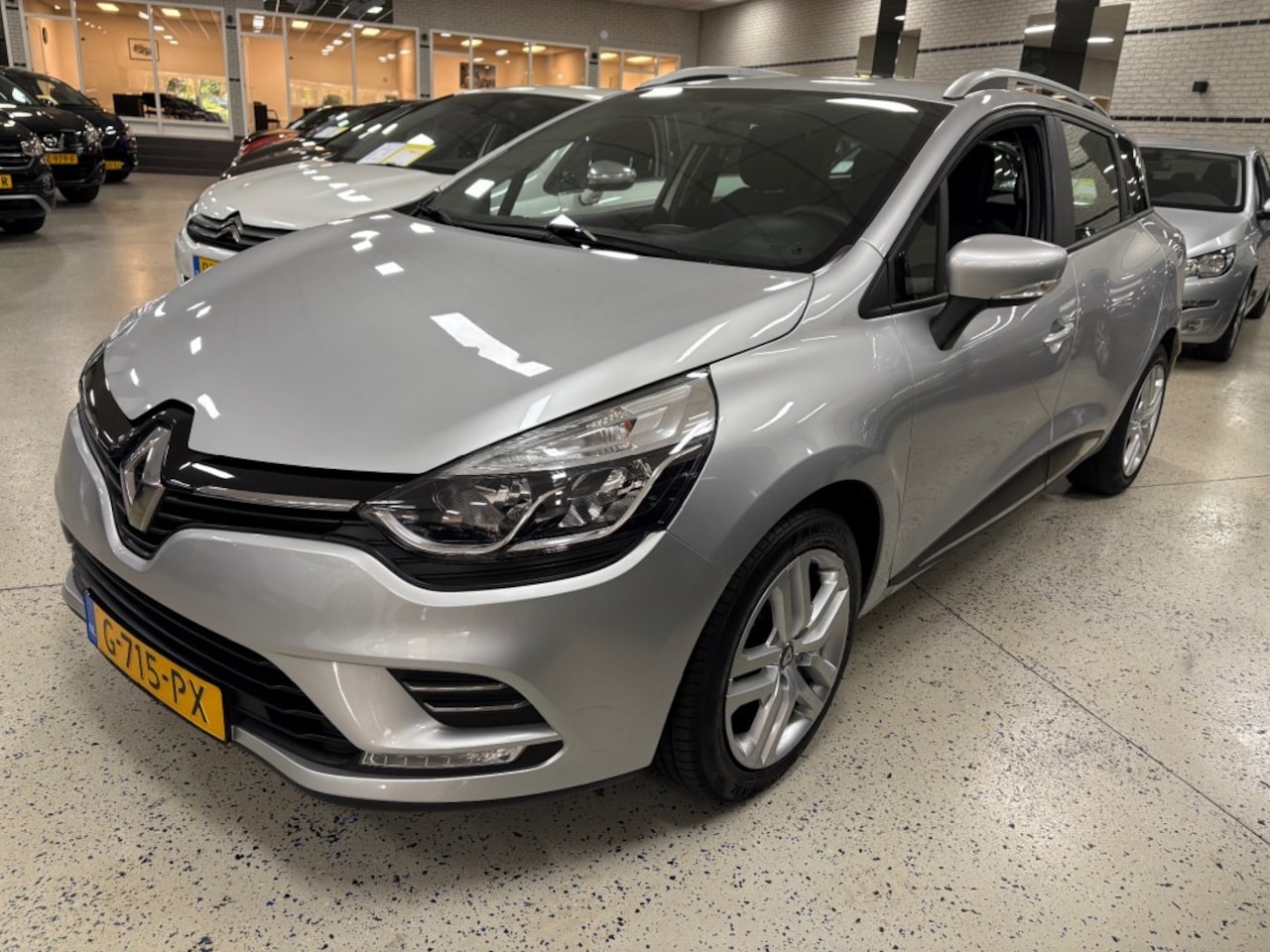 Renault Clio - TCE Navigatie Airco Multimedia USB PDC Cruise - AutoWereld.nl