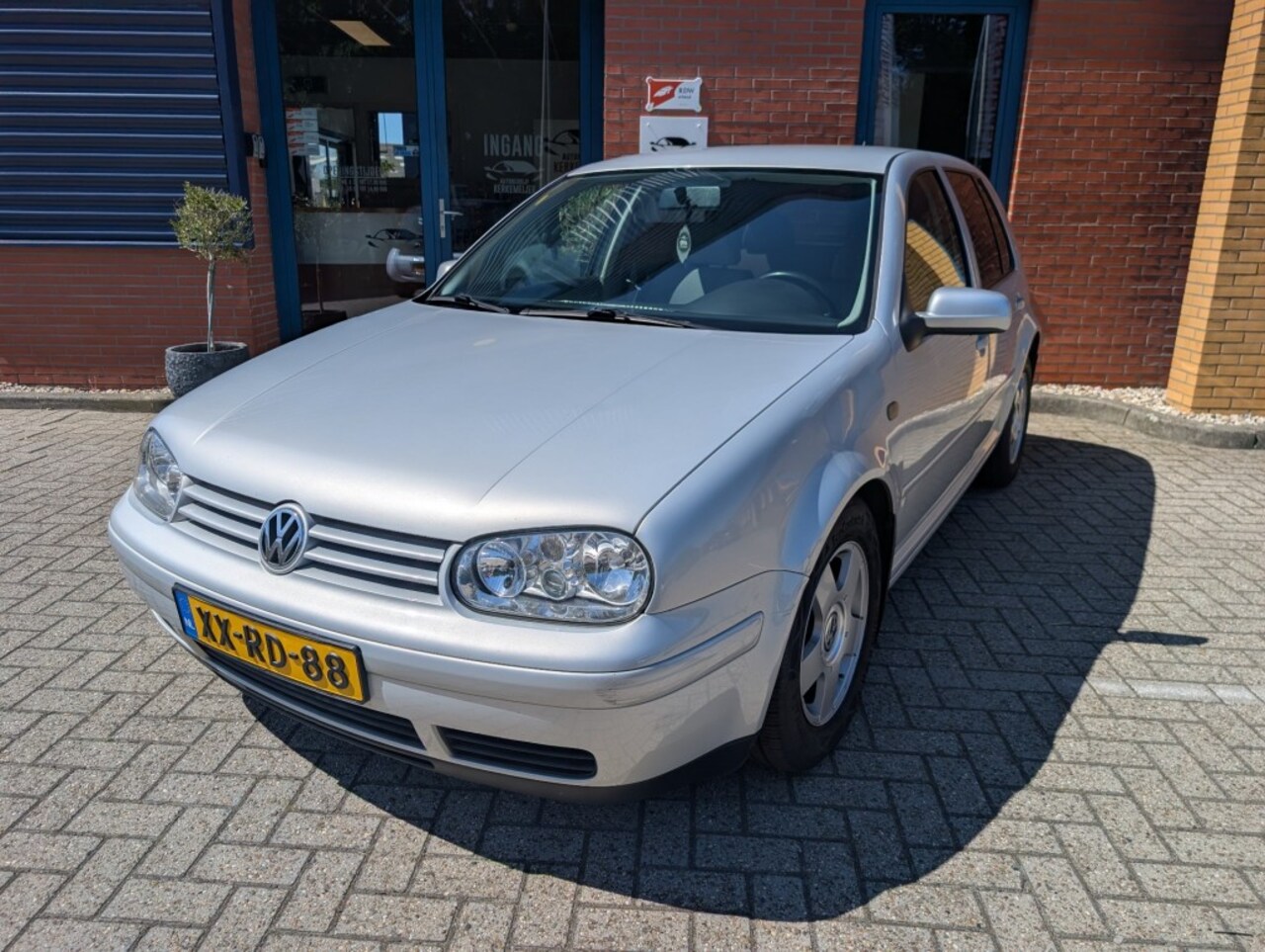 Volkswagen Golf - 1.6 Avance 1.6 AVANCE, Nieuwe apk NAP - AutoWereld.nl