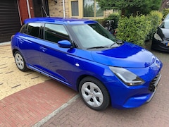 Suzuki Swift - 1.2 Select Smart Hybrid Radar Cruise , Apple CarPlay, Navigatie, Stoelverwarming, Lichtmetalen Velgen