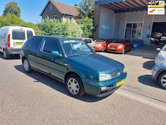 Volkswagen Golf - 1.8 GL Met Nieuwe APK 2 Jaar 2028