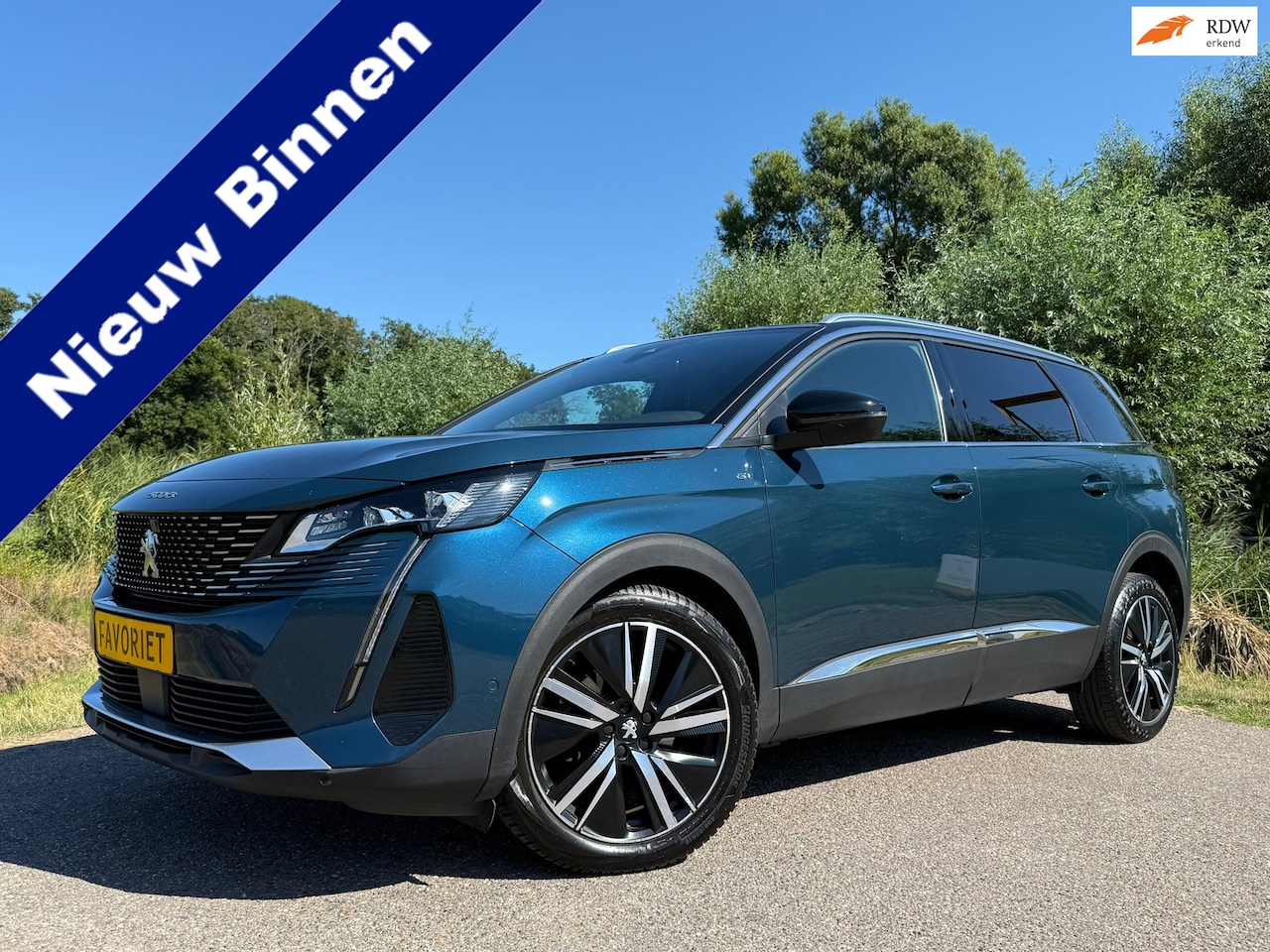 Peugeot 5008 - 1.2 PureTech GT Pack Business Automaat / 7 Persoons / 360 Camera / Focal Audio / Apple Car - AutoWereld.nl