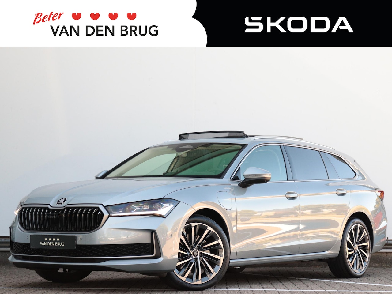Skoda Superb - 1.5 TSI PHEV Laurin & Klement | Wegklapbare trekhaak | Stoel ventilatie & verwarming | Voo - AutoWereld.nl