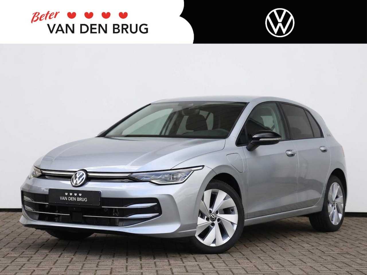 Volkswagen Golf - 1.5 eHybrid Life Edition 204PK DSG Goal uitvoering | Led Matrix | Trekhaak | Camera | Spie - AutoWereld.nl