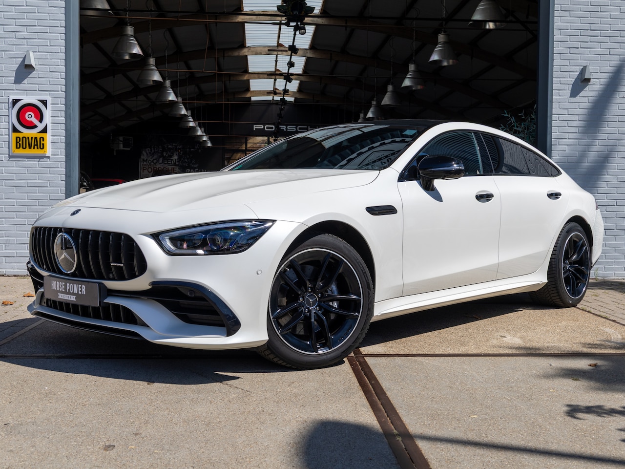 Mercedes-Benz AMG GT 4-Door Coupe - AMG 43 4MATIC+ Premium Plus *Pano | Burmester | Memory | 360° cam | Trekhaak | Keyless | L - AutoWereld.nl