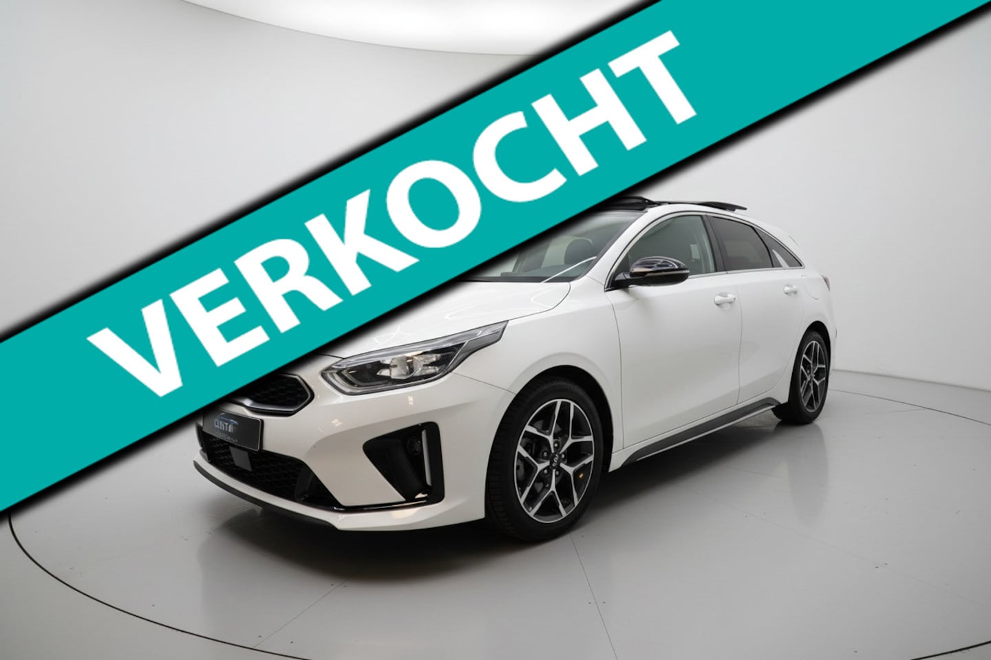Kia Pro cee'd - 1.4 T-GDI GT-Line PANO KEYLESS CAMERA STOELV - AutoWereld.nl