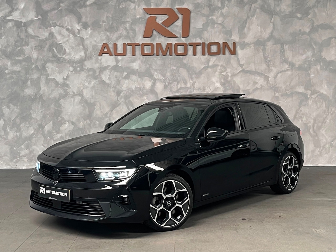 Opel Astra - 1.6 Hybrid GS Line Ultimate|PANO|KEYLESS|360 CAMERA|HuD|DODEHOEK|DRIVE MODE|SFEERVERLICHTI - AutoWereld.nl
