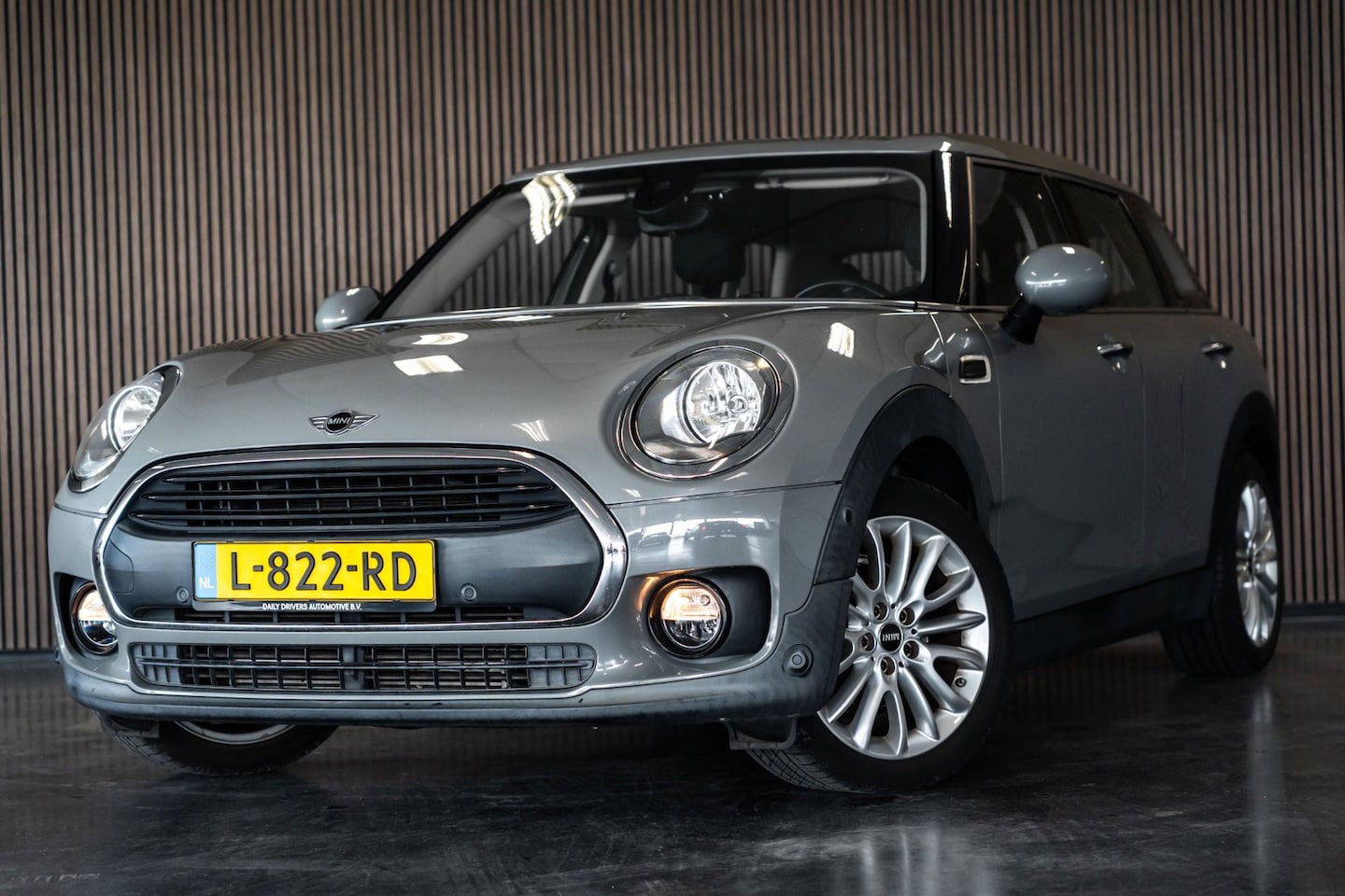 MINI Clubman - 1.5 One Pepper Business I KEYLESS I STOELVW I NAVI - AutoWereld.nl