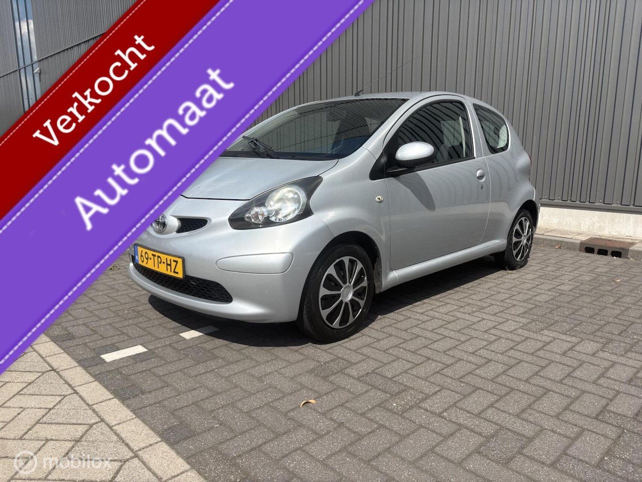 Toyota Aygo - 1.0-12V automaat + hele lage km stand nieuwe apkkeuring+ Grotebeurt - AutoWereld.nl