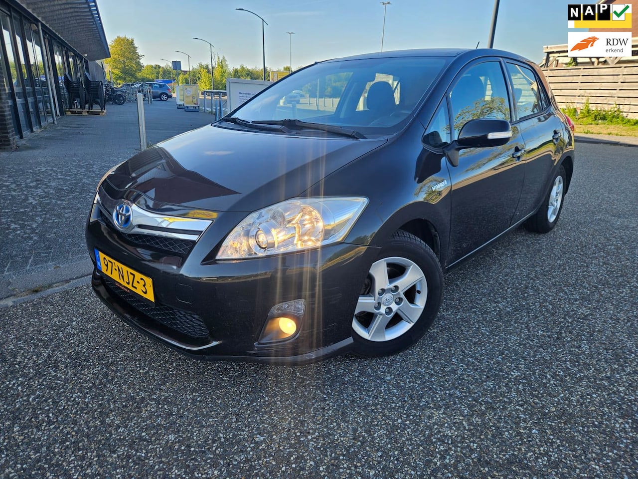 Toyota Auris - 1.8 Full Hybrid Aspiration GARANTIE - AutoWereld.nl