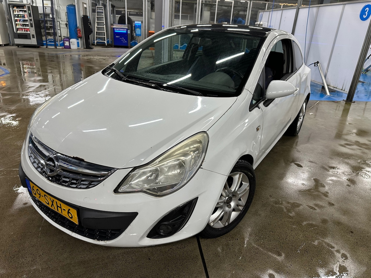 Opel Corsa - LPG 1.2 MET APK TOT 30-12-2026! 0649661531 - AutoWereld.nl