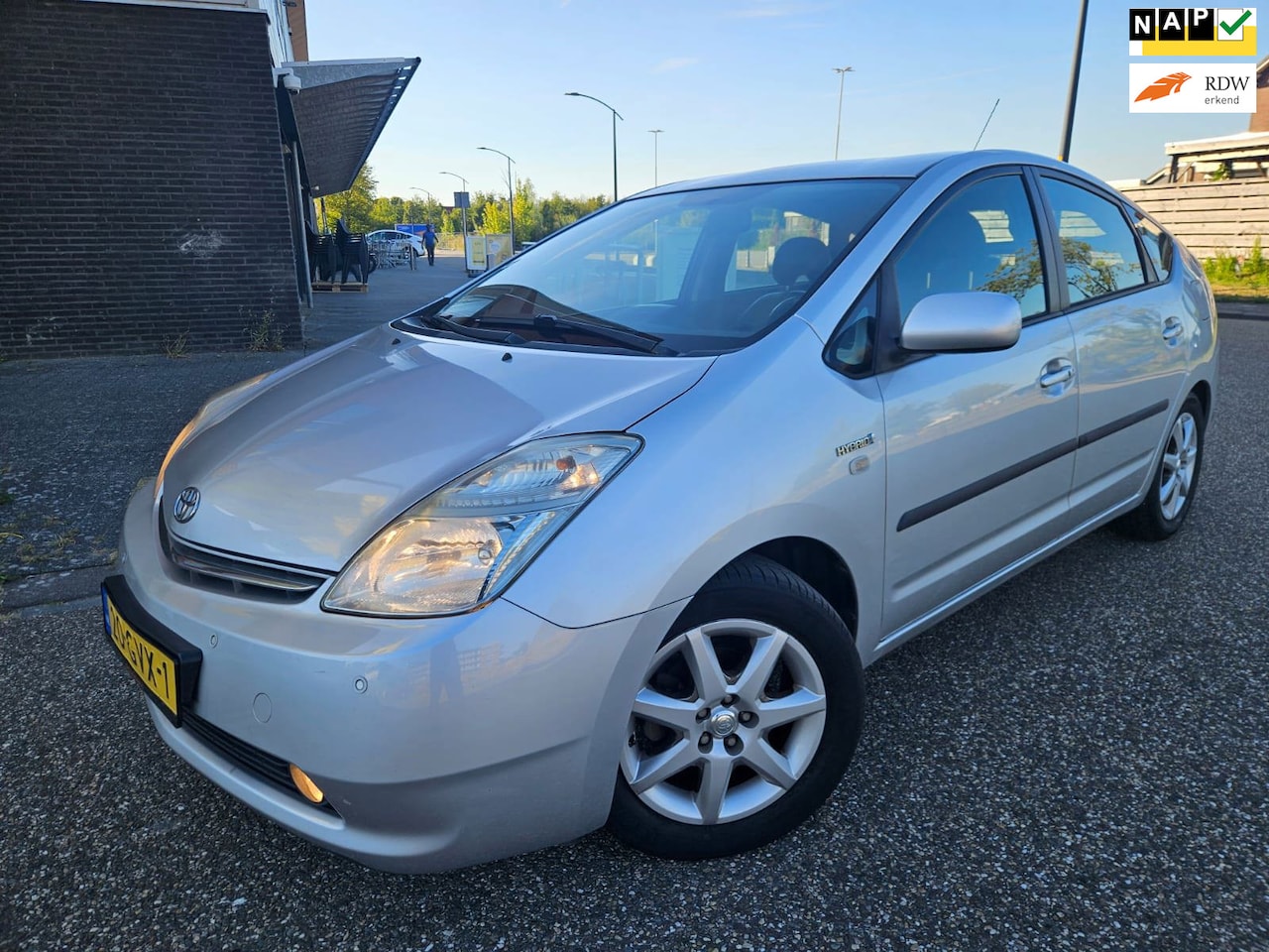Toyota Prius - 1.5 VVT-i Business Edition GARANTIE - AutoWereld.nl