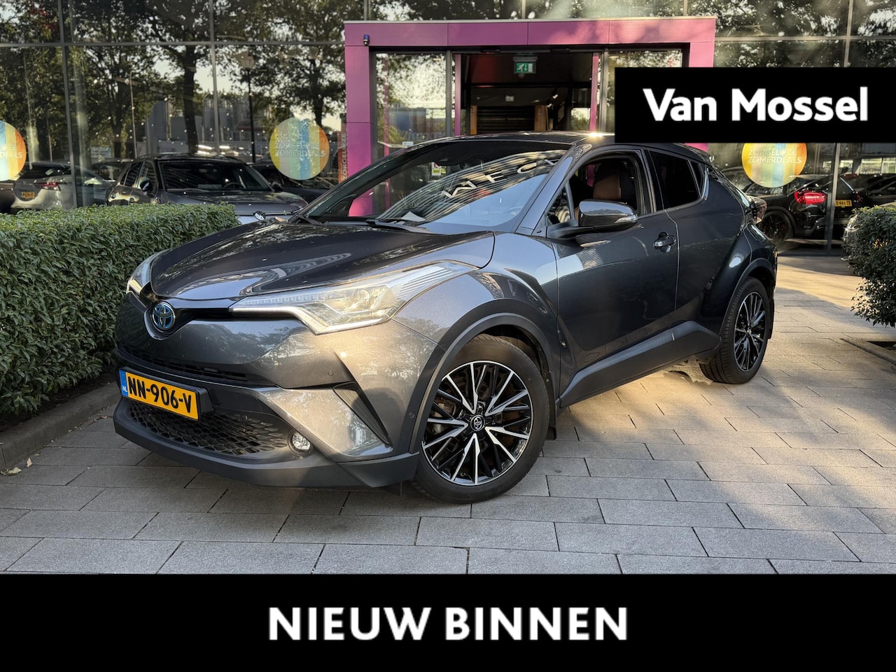 Toyota C-HR - 1.8 Hybrid Premium | WORDT VERWACHT | ACHTERUITRIJCAMERA | APPLE CARPLAY - ANDROID AUTO | - AutoWereld.nl
