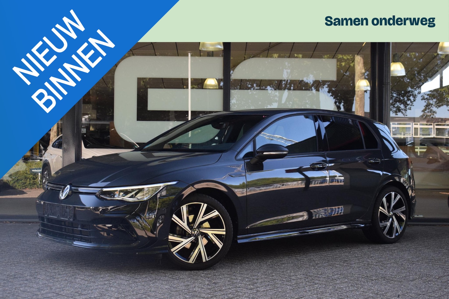 Volkswagen Golf - 1.5 eTSI R-Line DSG CARPLAY|ADAPTIVE|SFEER|1EIG - AutoWereld.nl
