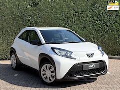 Toyota Aygo X - 1.0 VVT-i MT Play | Carplay | Camera | Fabrieks garantie | 1 Eig | NL Auto | ACC | Airco
