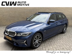 BMW 3-serie Touring - 320e Business Edition Plus | Panoramadak | Elektrisch Wegklapbare Trekhaak | Navigatie | S
