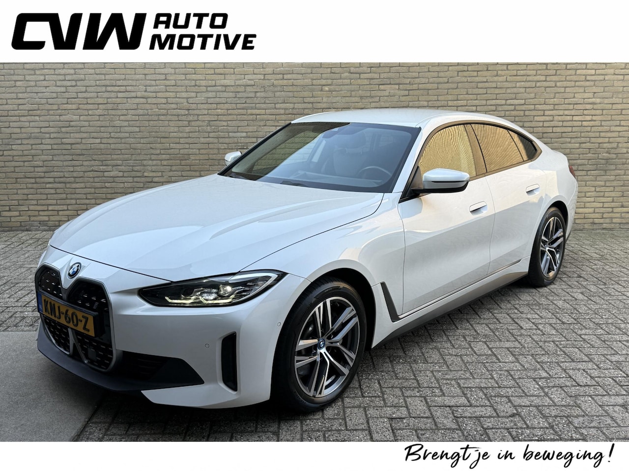 BMW i4 - eDrive40 84 kWh | 93% SOH | Trekhaak elektrisch wegklapbaar | Sportstoelen | Half leder | - AutoWereld.nl