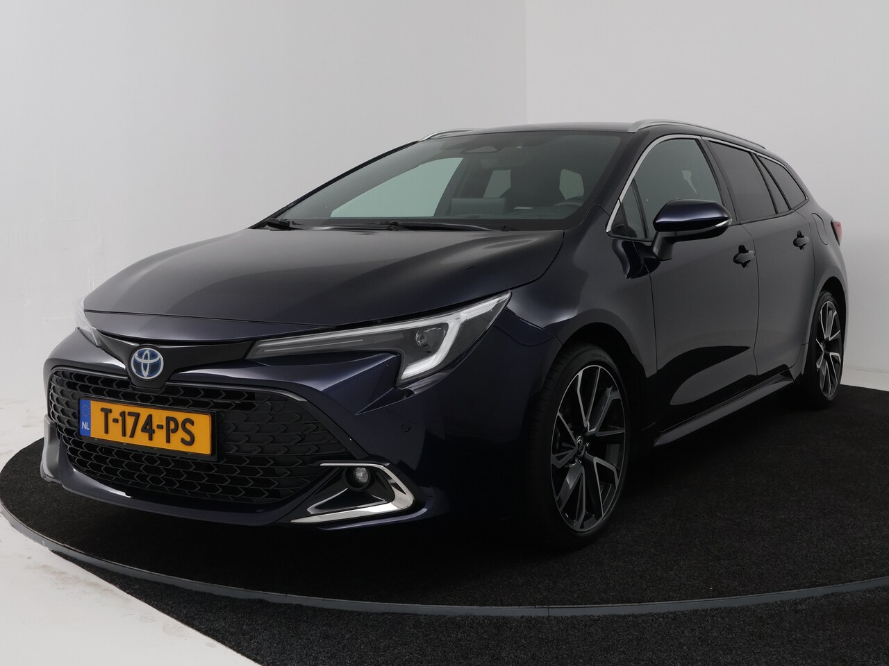 Toyota Corolla Touring Sports - Hybrid 140 Executive - AutoWereld.nl
