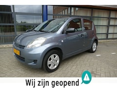 Daihatsu Sirion 2 - 1.0-12V Slim Apk 5-5-2027 5 deurs Stuurbekr