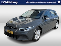 Volkswagen Golf - 1.0 eTSI Life / AUTOMAAT/ CRUISE/ CLIMA/ STOELVERWARMING/ PARK. SENSOREN/ NAVI/ APP-CONNEC