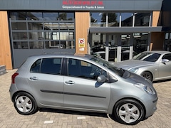 Toyota Yaris - 1.3 16v VVT-i Linea Sol 5-drs + 12 MND BOVAG