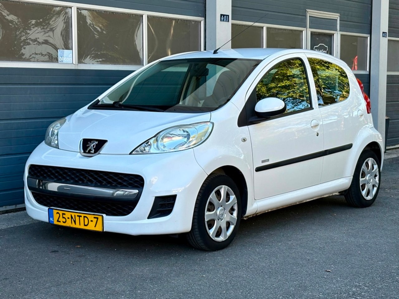 Peugeot 107 - 1.0-12V AIRCO - AutoWereld.nl