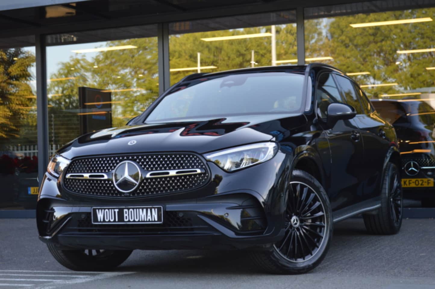 Mercedes-Benz GLC-klasse - 300e 4MATIC AMG Led Panorama Memory Distronic Sfeer Camera Pdc - AutoWereld.nl