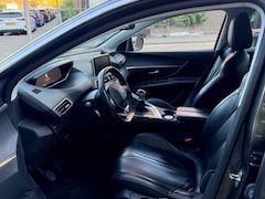 Peugeot 3008 - 1.2 PureTech Blue Lease Executive
